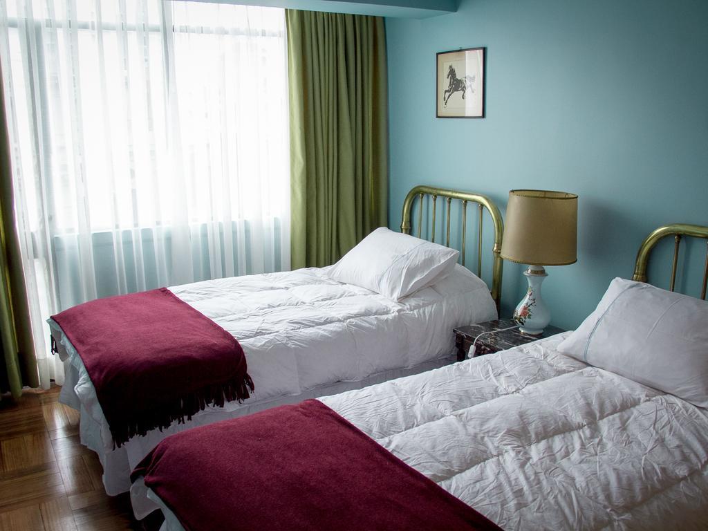 Plaza Huelen Apartment Santiago Room photo